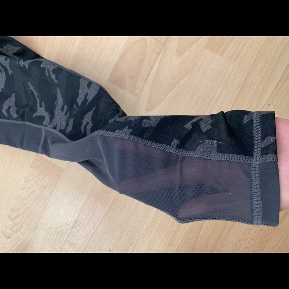 Fabletics high waisted camo leggings with pockets - Picture 6 of 13